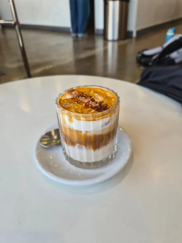 Holos Cafe